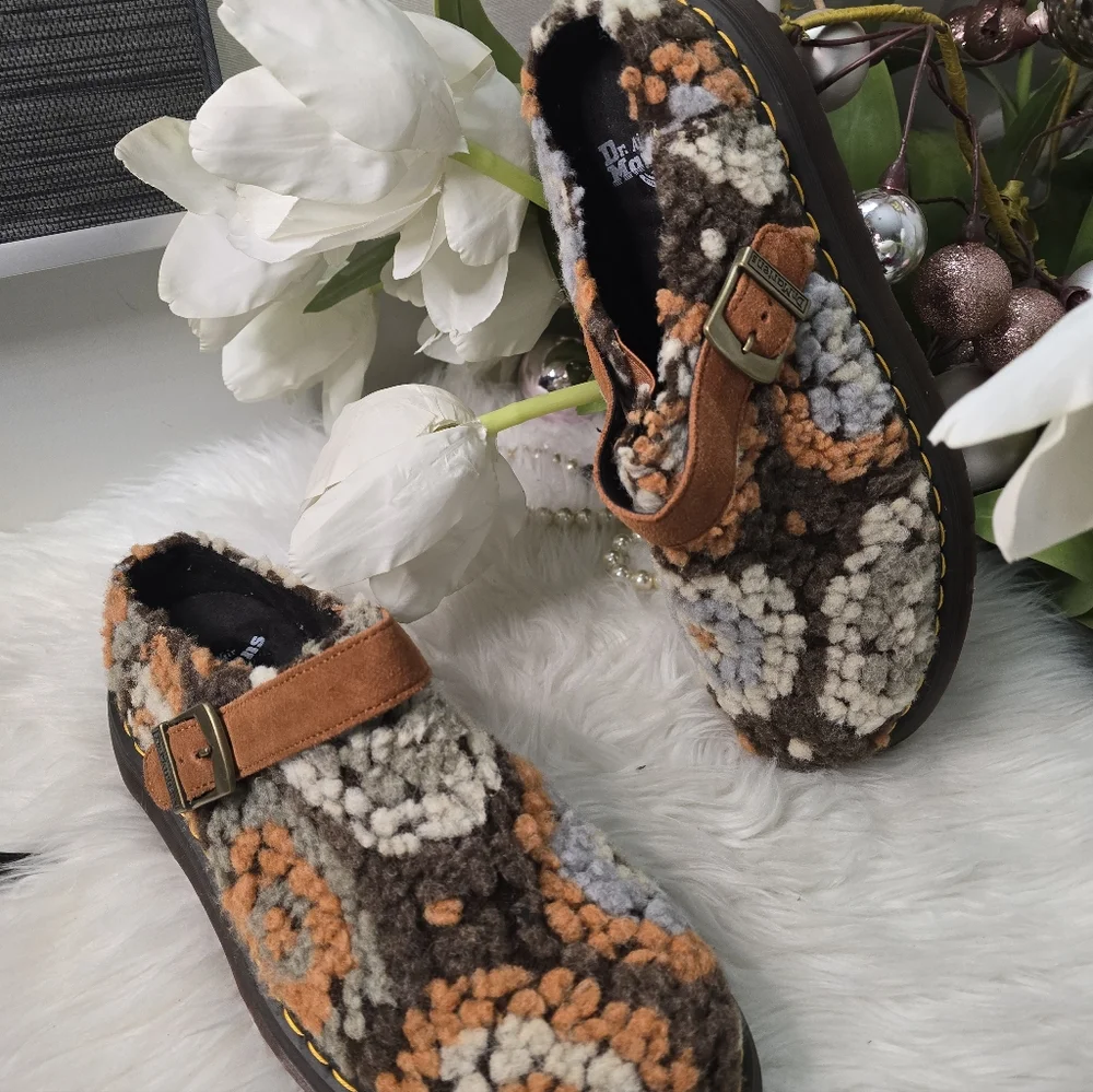 Dr. Martens Isham Crochet Wool Suede Mules men's Shoes Size11 New